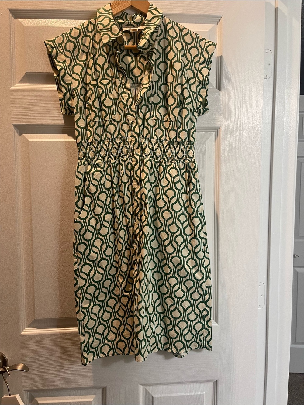 Monteau Green and White Geometric Midi Shirtdress
